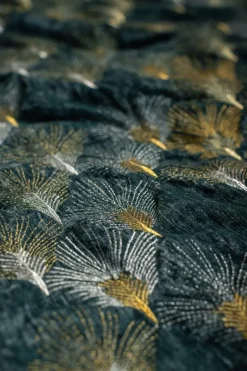 Copriletto Peacock in Velluto Ricamato