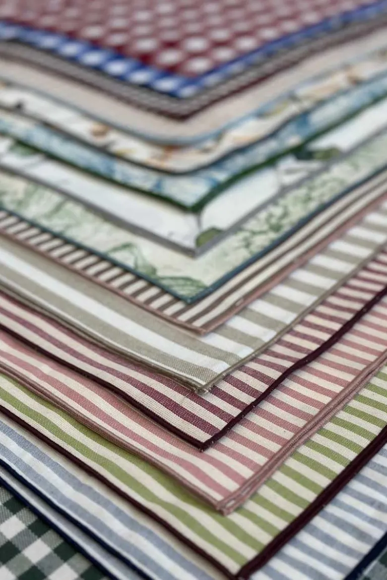 Set di 12 Tovaglioli Filo Assortiti